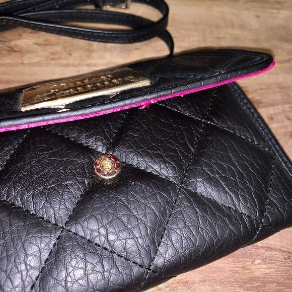 Juicy Couture Quilted Crossbody Wallet Handbag - Picture 9 of 9